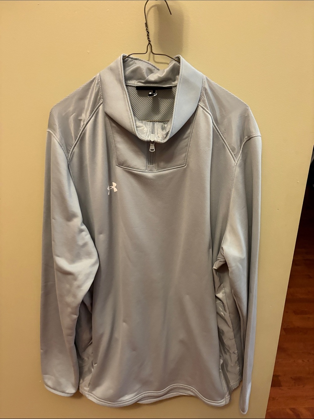 Under Armour Light Gray Men’s Performance Quarter-Zip Pullover